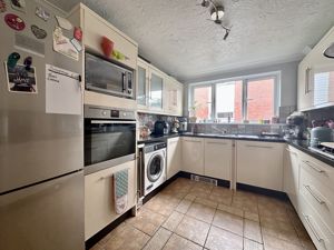 Kitchen- click for photo gallery